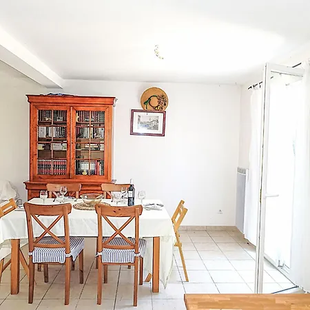 Maison Des Lauriers By Interhome Casa vacanze